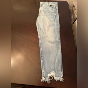 American Eagle woman’s Next Level super high rise Jegging crop